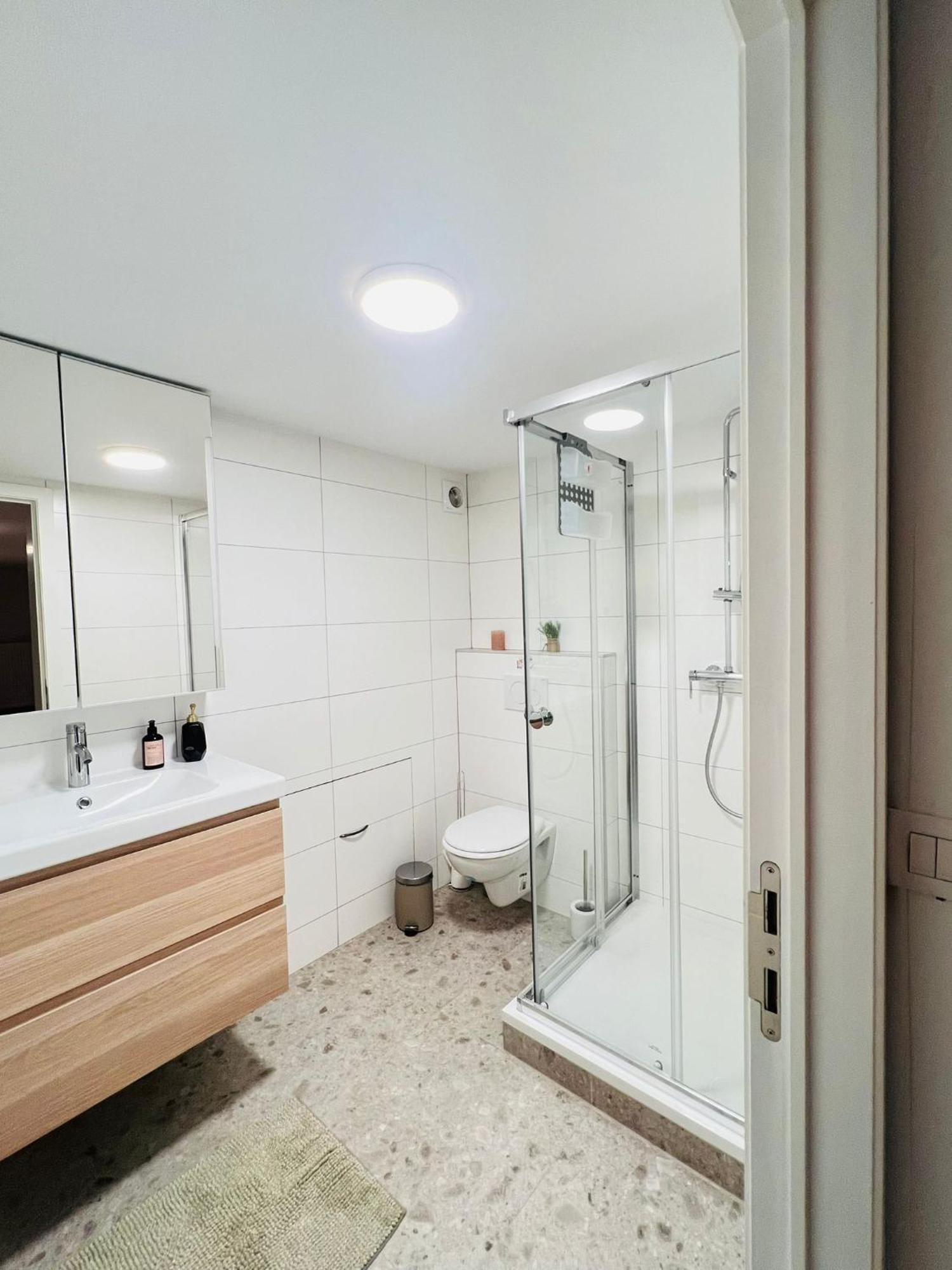 Oneluxstay Near Fashion District Antwerpen Eksteriør billede